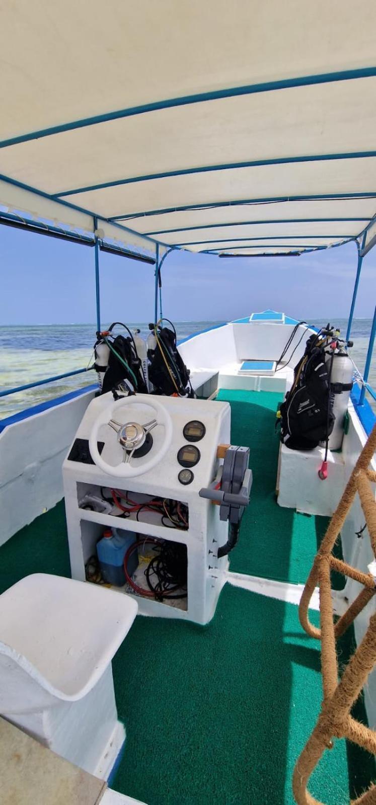 Tsunami Village Bwejuu Exteriör bild
